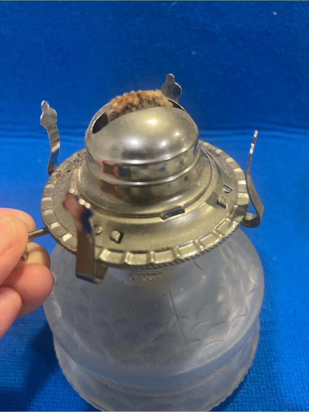 Antique Frosted Glass Oil Lantern With Wick Approx 4x5 Vintage Collectible